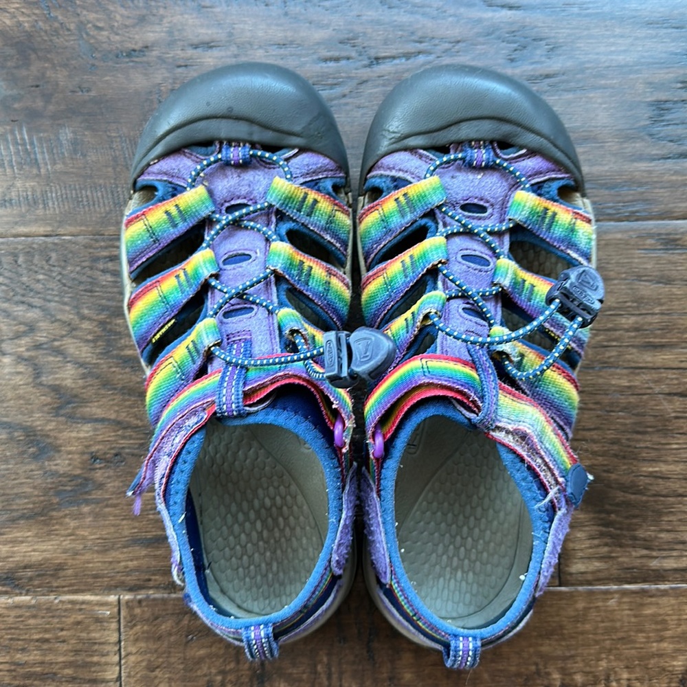 Big kids Keen Size 4 - rainbow multi color Newport H2